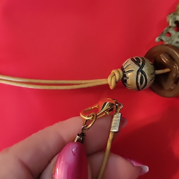 VINTAGE ASIAN Bohemian carved Jade look Good Luck Necklace 6" pendant - Picture 5 of 6